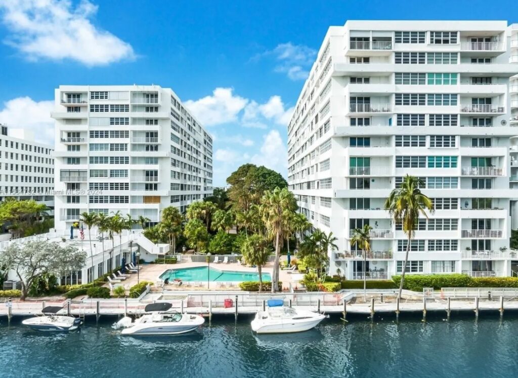 1170 condominium waterfront property reviewed for restoration engineering and building safety assessment in Florida
